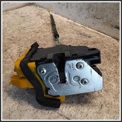 Immagine di Serratura Anteriore Sinistro HYUNDAI i30 II CW 81310A6000 81310A6100