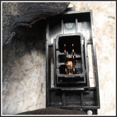 Immagine di Comandi Alzavetri Anteriore Destro HYUNDAI i30 II CW 93576A6000