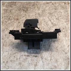 Immagine di Comandi Alzavetri Posteriore Destro HYUNDAI i30 II CW 93581A6000