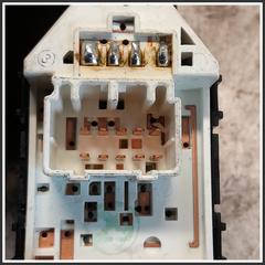 Immagine di Comandi Regolazione Retrovisori Anteriore Sinistro HYUNDAI i30 II CW 93573A6000