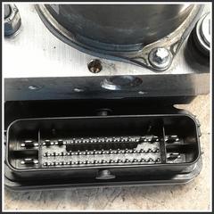 Immagine di Centralina Pompa ABS 476608376R RENAULT Captur II 476600513R 476608376R