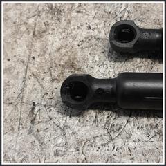 Immagine di Ammortizzatore Portellone Posteriore Idraulico PEUGEOT 208 II 9827758080 700210284B0