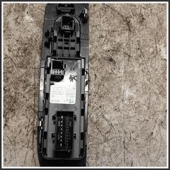 Immagine di Comandi Alzavetri Anteriore Sinistro PEUGEOT 208 II 98349233ZD
