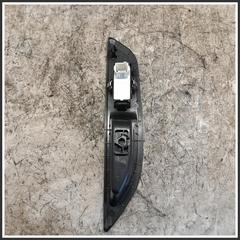 Immagine di Comandi Alzavetri Anteriore Destro PEUGEOT 208 II 98016307ZD