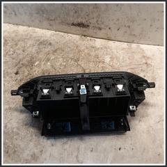 Immagine di Comandi Multifunzionali Anteriore Centrale PEUGEOT 208 II 98531849XU