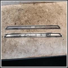 Immagine di Rivestimento Pannello Porta Anteriore Sinistro PEUGEOT 208 II 98532034RW 