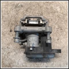 Immagine di Pinza Freno Posteriore Sinistro PEUGEOT 208 II 1672362480 9842295280