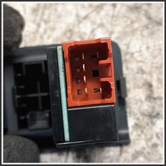 Immagine di INTERRUTTORE FENDINEBBIA Anteriore Sinistro SUZUKI Jimny I 3727076J01000