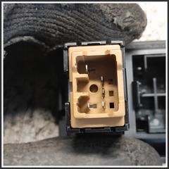 Immagine di INTERRUTTORE FENDINEBBIA Anteriore Sinistro SUZUKI Jimny I 3727076J01000