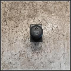 Immagine di Interruttore lunotto riscaldabile Anteriore Centrale SUZUKI Jimny I 3786076J01000