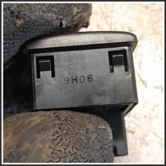 Immagine di Comandi Regolazione Retrovisori Anteriore Sinistro SUZUKI Jimny I 3795075F00000