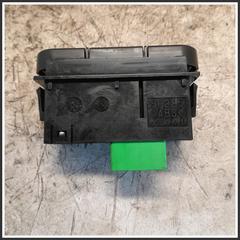 Immagine di  INTERRUTTORE TRAZIONE Posteriore Centrale SUZUKI Jimny I SP225 >ABS<