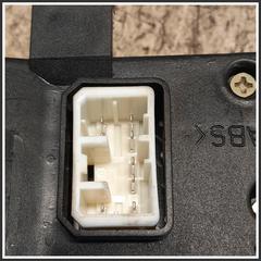 Immagine di Comandi Multifunzionali Anteriore Centrale FIAT Punto II 735268024