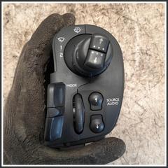 Immagine di Leva Comando Tergicristalli RENAULT Clio III 8201590631 88103009267