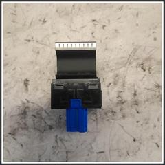 Immagine di nterruttore freno a mano Anteriore Centrale CITROEN DS7 98154172ZD