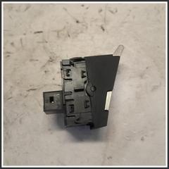Immagine di Comandi Alzavetri Anteriore Destro CITROEN DS7 98177781DX
