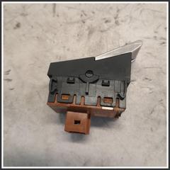 Immagine di Comandi Alzavetri Posteriore Destro CITROEN DS7 98177785DX