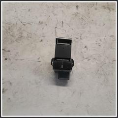 Immagine di Comandi Alzavetri Posteriore Sinistro CITROEN DS7 98177784DX