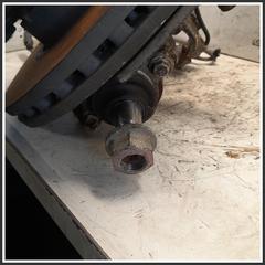Immagine di Fusello Mozzo Anteriore Sinistro MAXUS E-Deliver 9 C00075413