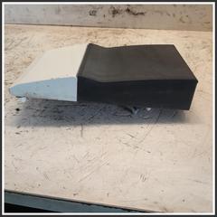 Immagine di Paracolpi Montante Laterale Inferiore Destro MAXUS E-Deliver 9 C00097786 