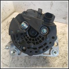 Immagine di Alternatore VOLKSWAGEN Polo IV 1.4 BBY 038903018P 0124325013