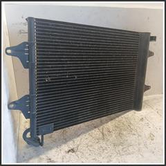 Immagine di Radiatore Condensatore Clima VOLKSWAGEN Polo IV 6Q0820411K 