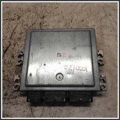 Immagine di Centralina Motore Iniezione ECU NISSAN Juke I 237101KB4A S180153133A