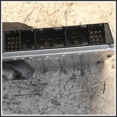 Immagine di Centralina Motore Iniezione ECU MERCEDES Vaneo 414 A0285451732 0281010539