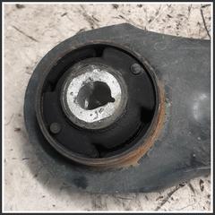 Immagine di Trapezio Anteriore Braccio Braccetto Trasversale Anteriore Destro FORD Puma II 2422614 L1TC3042