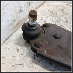 Immagine di Trapezio Anteriore Braccio Braccetto Trasversale Anteriore Destro FIAT Grande Punto 51895366 