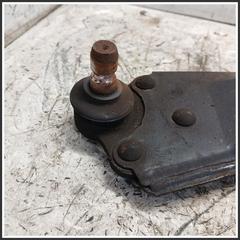 Immagine di Trapezio Anteriore Braccio Braccetto Trasversale Anteriore Sinistro FIAT Grande Punto 51895367 