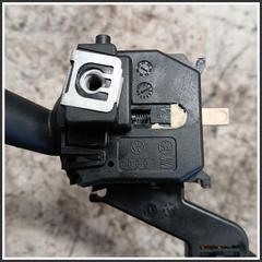Immagine di Leva Comando Devioluci VOLKSWAGEN Golf Plus I 1K0953513E9B9 1K0953513E