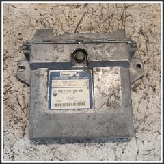 Immagine di Centralina Motore Iniezione ECU RENAULT Clio II Van 7700111205 H0M7700104956