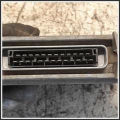 Immagine di Centralina Motore Iniezione ECU RENAULT Clio I 7700108570 HOM7700104956
