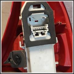 Immagine di Fanale Posteriore Sinistro  Alogeno RENAULT Clio II 7700410515
