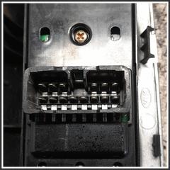 Immagine di Comandi Alzavetri Anteriore Sinistro KIA Sportage II 935701F370SS