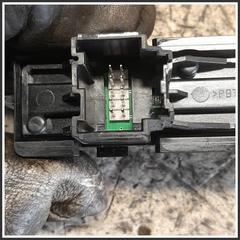 Immagine di Interuttore Luci Emergenza Anteriore Centrale OPEL Astra J SW 13285122