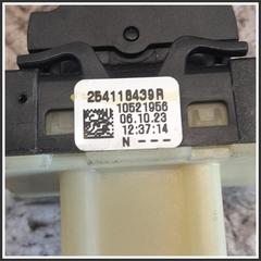 Immagine di Comandi Alzavetri Anteriore Destro DACIA Sandero III 254118439R