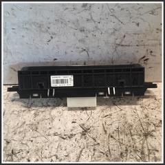 Immagine di Comandi Multifunzionali Anteriore Centrale DACIA Sandero III 283E83210R