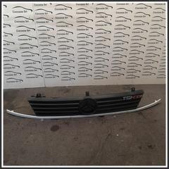 Immagine di Griglia Radiatore Centrale MERCEDES Vito 638 A6388800483 