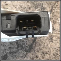 Immagine di Alzavetro Posteriore Destro TESLA MODEL Y 200548700A A14248112