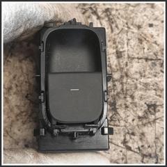 Immagine di Comandi Alzavetri Posteriore Destro TESLA MODEL Y 108103802G