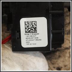 Immagine di Comandi Alzavetri Anteriore Destro TESLA MODEL Y 108103802G