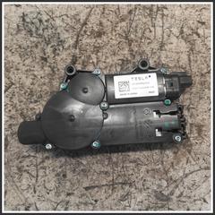 Immagine di Motorino regolazione sedile TESLA MODEL Y 149388000C 