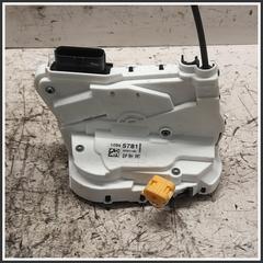 Immagine di Serratura Anteriore Destro MG ZS II 10640588 10845781
