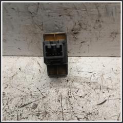 Immagine di Interuttore Luci Emergenza Anteriore Centrale SUZUKI SX4 3743062J00P4Z