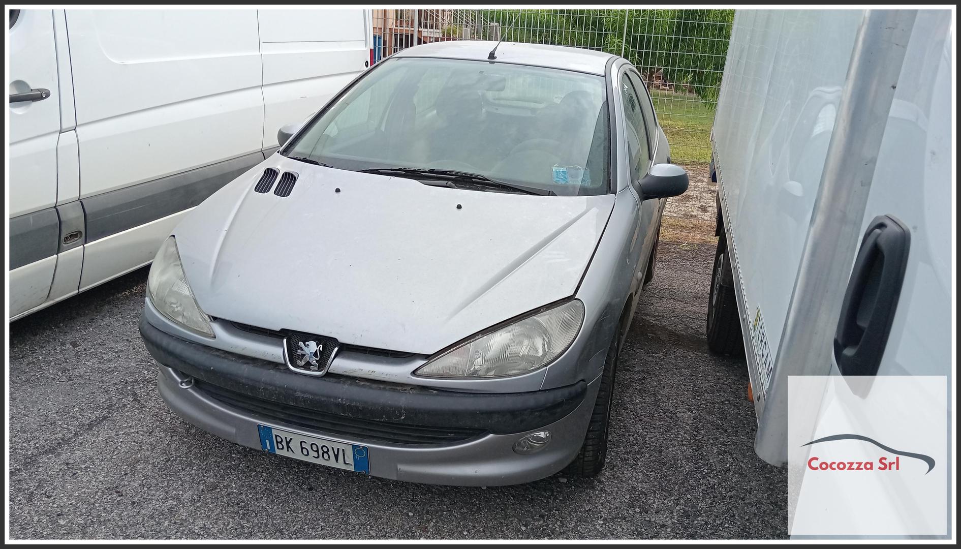 Immagine di PEUGEOT 206 (dal 09/98 al 06/09) 1.4 16V Ber. 3p/b/1360cc del 2000
