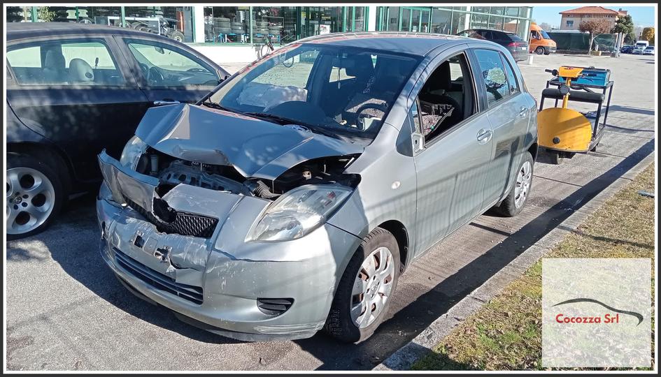 Immagine di TOYOTA Yaris (France ) II 1.3 VVTi, 16v. SCP90 2SZFE 64Kw Berlina, 5 p. 2005-09 - 2009-01