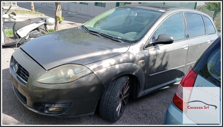 Immagine di FIAT Croma II 2.4 MJTD Emotion, 20v. 194AXD12 939A3000 147Kw Station Wagon, 5 p. 2007-10 - 2011-01