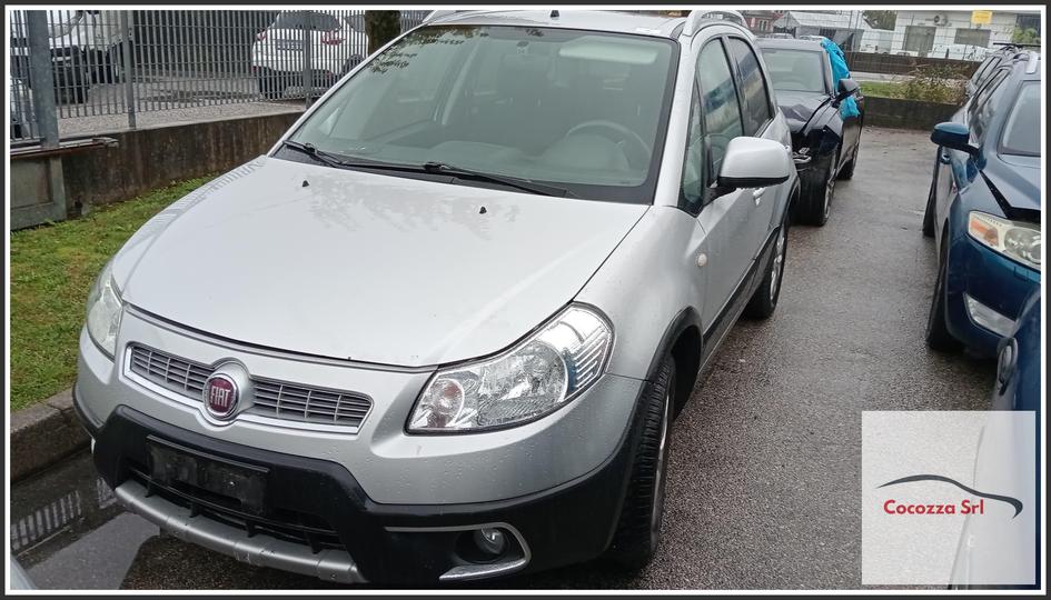 Immagine di FIAT SEDICI (3B) (dal 02/06 al 11/11) 1.6 16V 4x4 SUV 5p/b/1586cc
